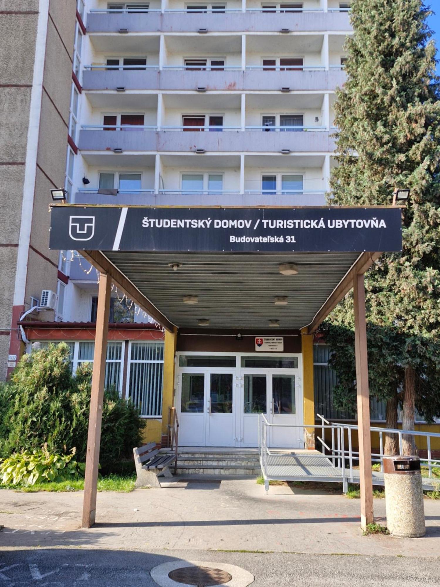 Studentsky Domov B31 Hotel Presov Exterior photo