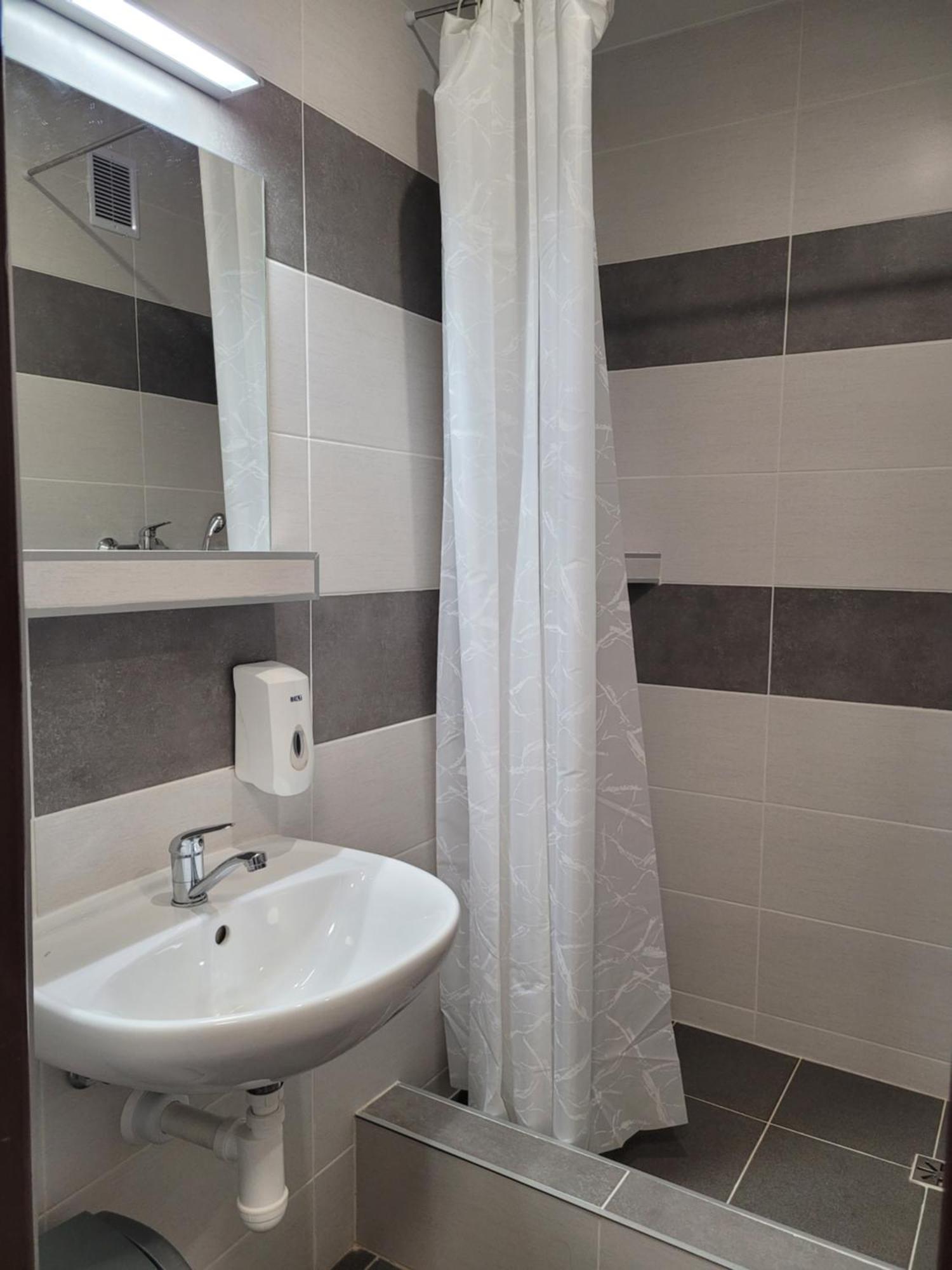 Studentsky Domov B31 Hotel Presov Exterior photo